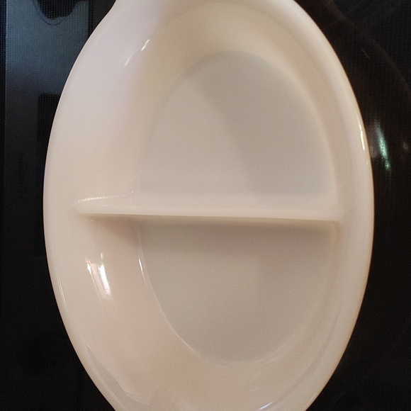 468 FIRE KING Peach Lustre Divided Oval Baking Casserole Dish - Picture 4 of 13